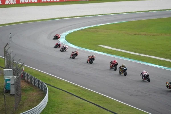 MotoGP马来西亚站巴尼亚亚雪邦赛道与马丁争冠前景全面解析